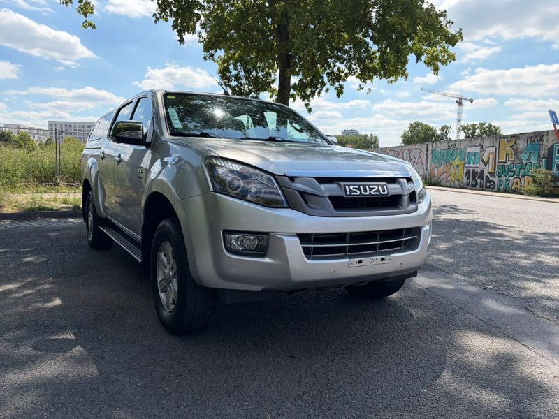 Isuzu D-MAX 2.5 Twin Turbodiesel Double Cab Custom 4WD — zdjęcie 6