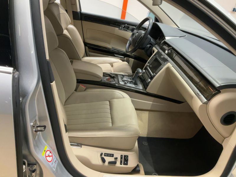 Volkswagen Phaeton 3.6 V6 FSI 4Motion — zdjęcie 11