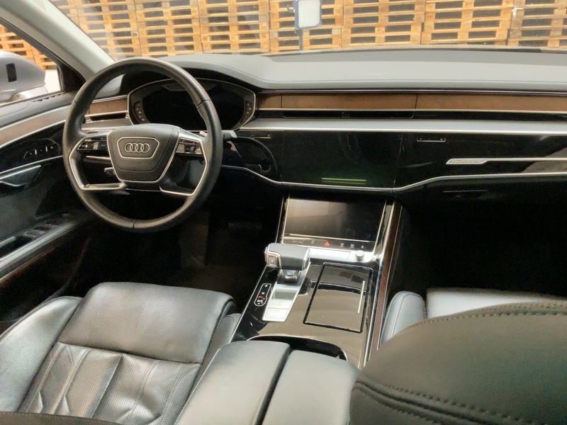 Audi A8 50 TDI Mild-Hybrid quattro — zdjęcie 12