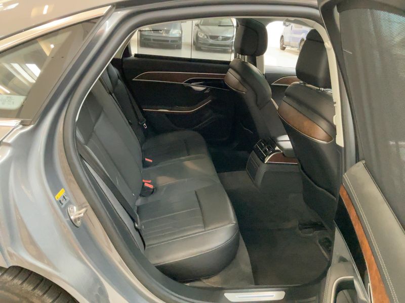 Audi A8 50 TDI Mild-Hybrid quattro — zdjęcie 14