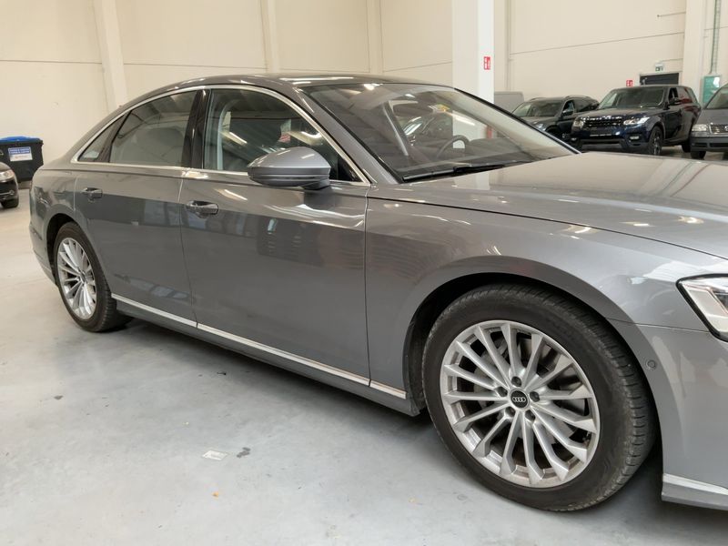 Audi A8 50 TDI Mild-Hybrid quattro — zdjęcie 8