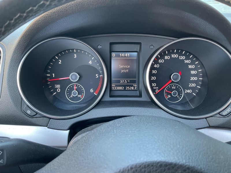 Volkswagen Golf VI 1.6 TDI — zdjęcie 13