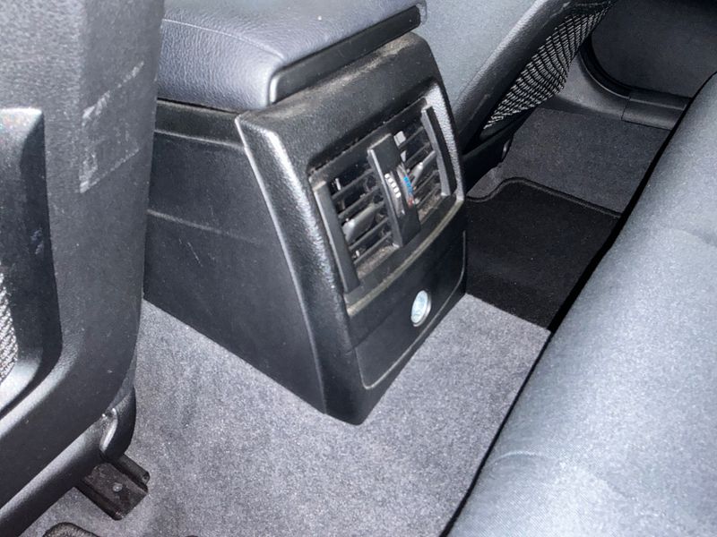 BMW 1er 118i 2011 – снимка 27