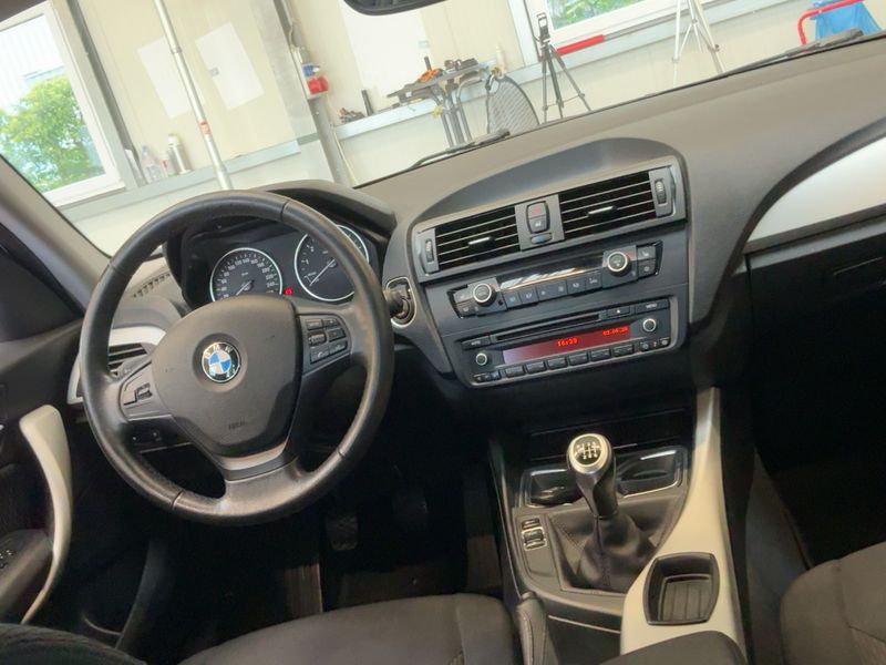 BMW 1er 118i — zdjęcie 12