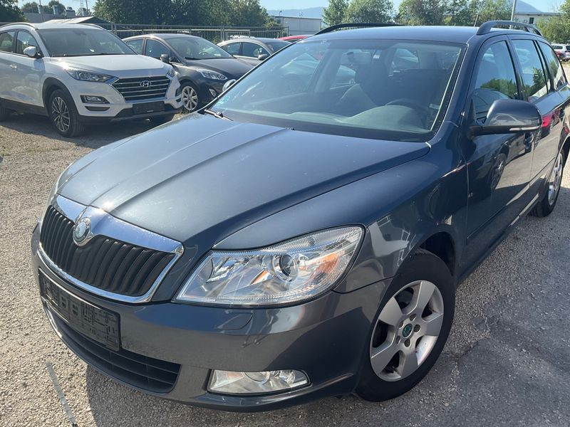 Skoda Octavia 1.6 Ambiente 2009 – снимка 1