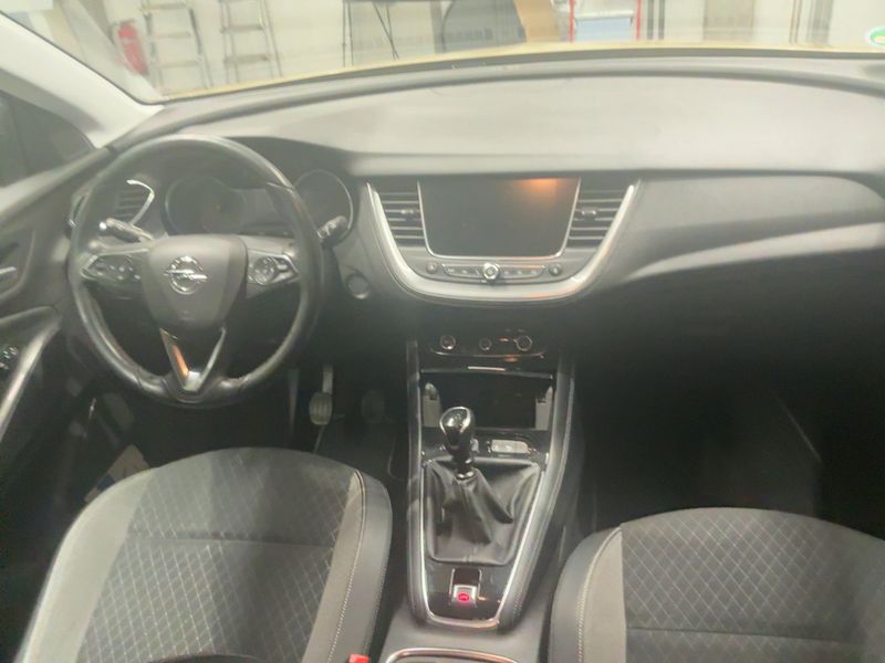 Opel Grandland X 1.2 Turbo Dynamic — zdjęcie 12