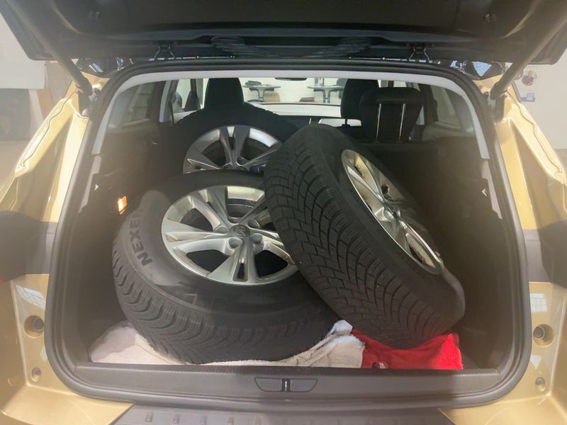 Opel Grandland X 1.2 Turbo Dynamic — zdjęcie 10