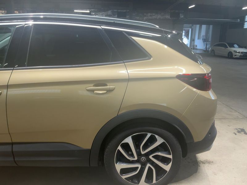 Opel Grandland X 1.2 Turbo Dynamic — zdjęcie 3