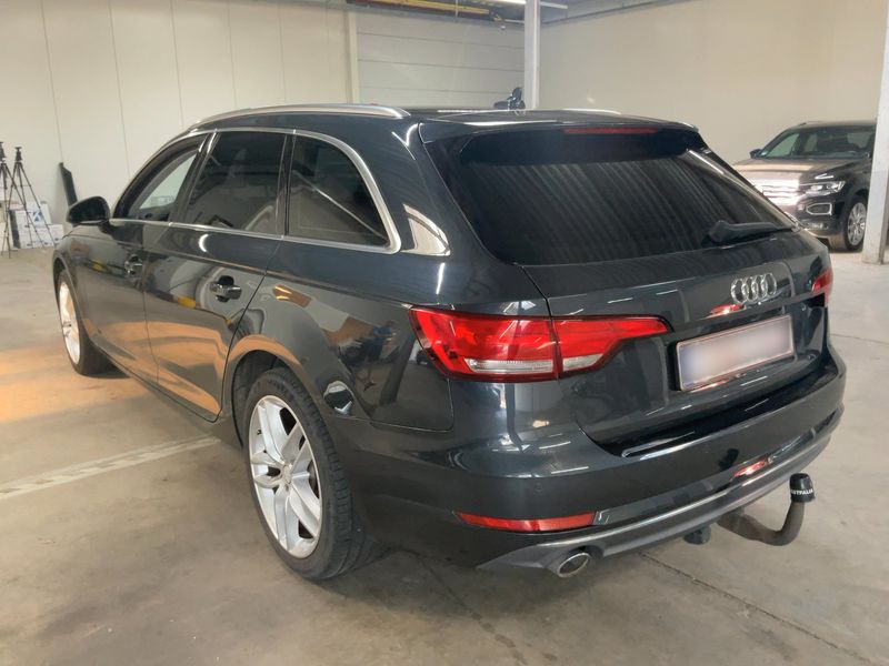 Audi A4 2.0 TDI Sport — zdjęcie 3