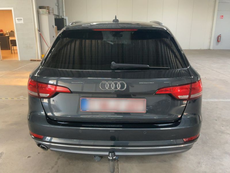 Audi A4 2.0 TDI Sport — zdjęcie 5