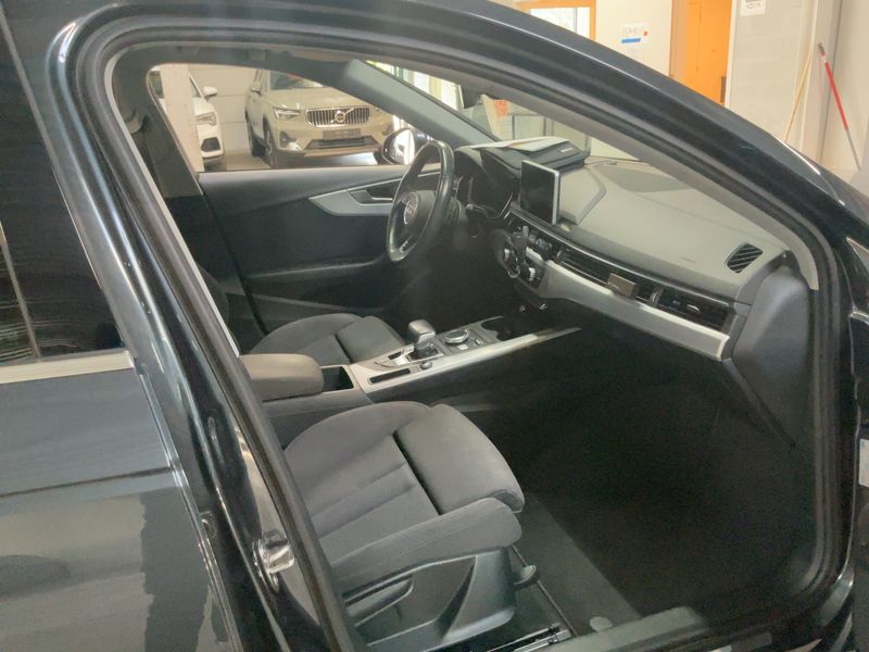 Audi A4 2.0 TDI Sport — zdjęcie 11