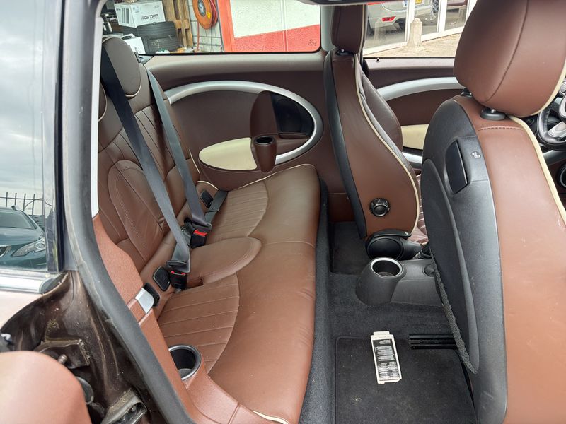 MINI Clubman Cooper — zdjęcie 14