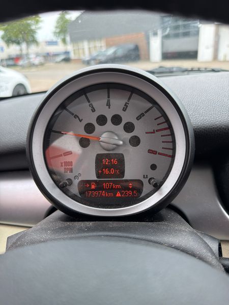 MINI Clubman Cooper — zdjęcie 12