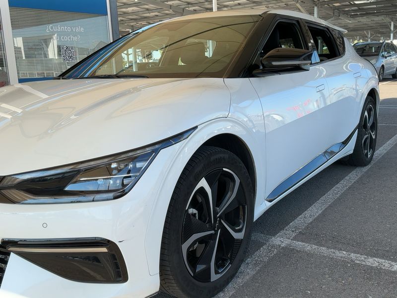 Kia EV6 electric drive 168 kW GT Line 2WD 2023 – снимка 2