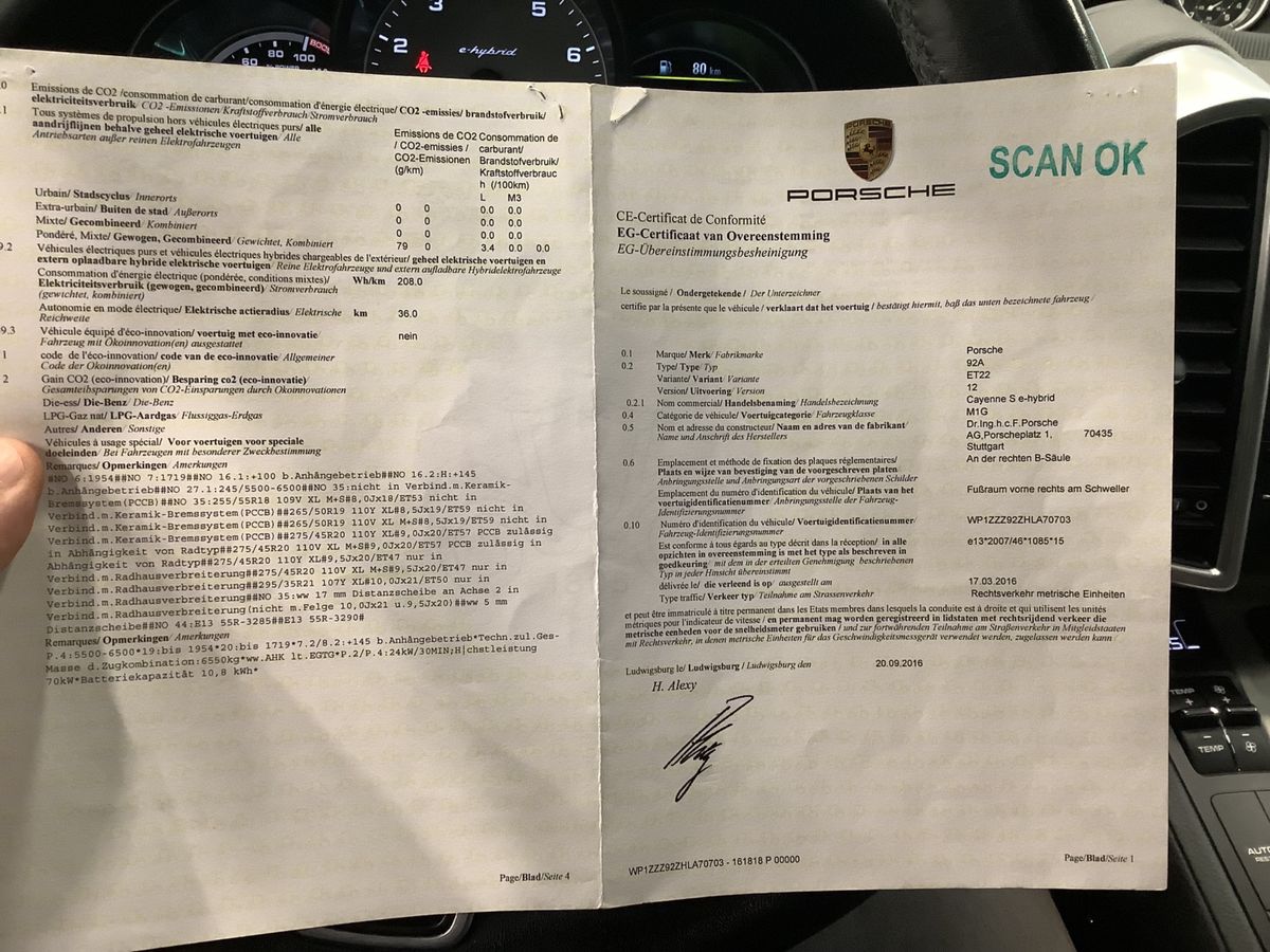 Porsche Cayenne S E-Hybrid Platinum Edition