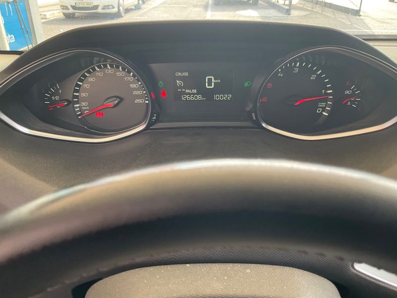 Peugeot 308 1.6 HDi Active — zdjęcie 13