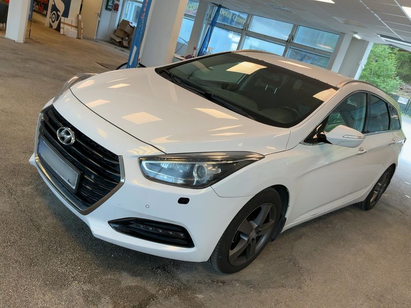 Hyundai i40 1.7 CRDi Style Blue — zdjęcie 2