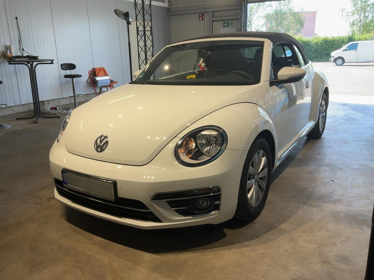Volkswagen Beetle 2017 — photo 1