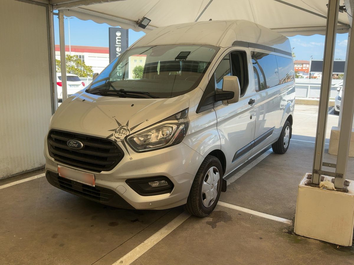 Ford Transit 2022 — photo 1