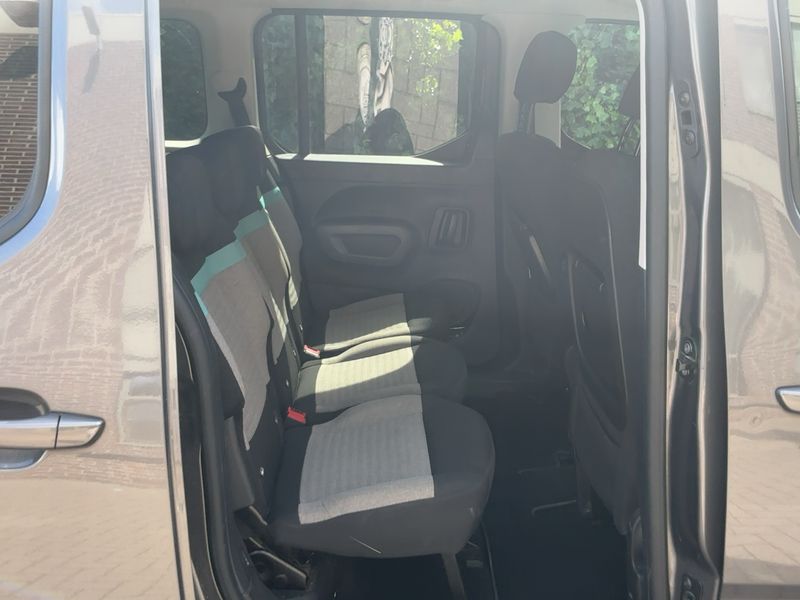 Citroen Berlingo 1.5 Blue-HDi Feel XL — zdjęcie 14