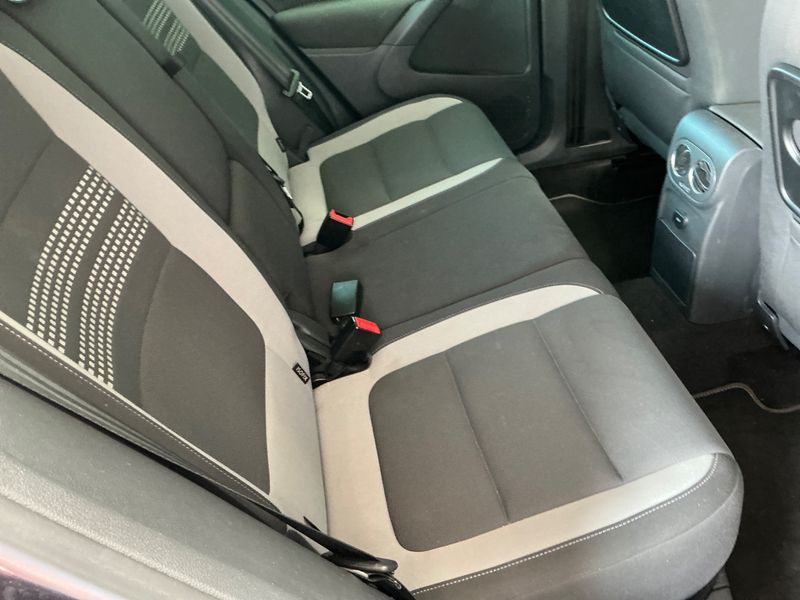 Volkswagen Tiguan 2.0 TDI Life BlueMotion Tech 2013 – снимка 32