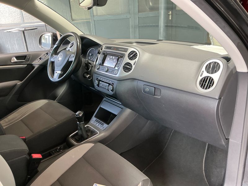 Volkswagen Tiguan 2.0 TDI Life BlueMotion Tech 2013 – снимка 29