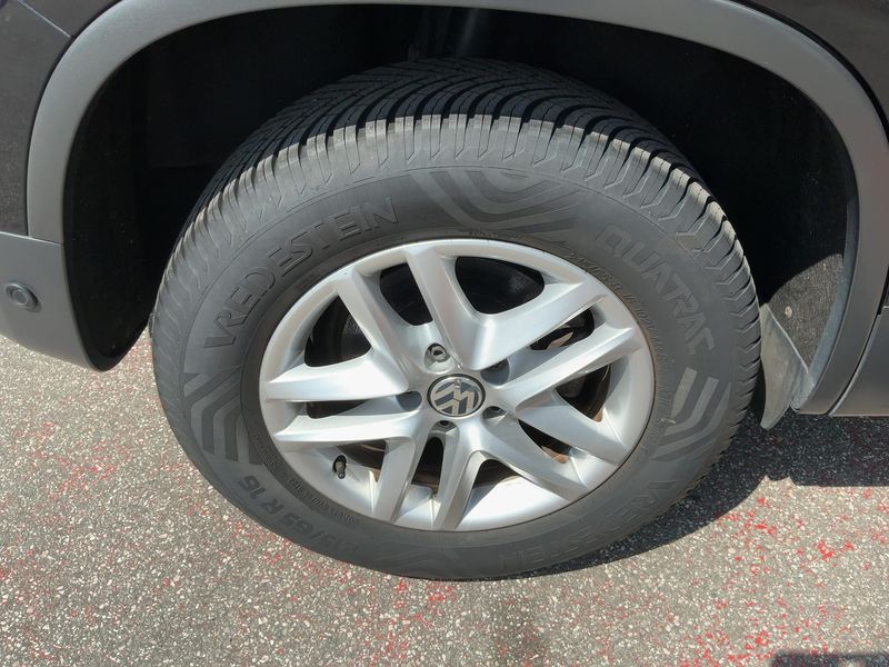 Volkswagen Tiguan 2.0 TDI Life BlueMotion Tech 2013 – снимка 9