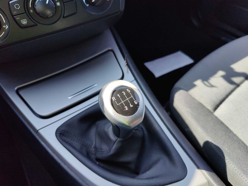 BMW 1er 118d 2006 – снимка 37