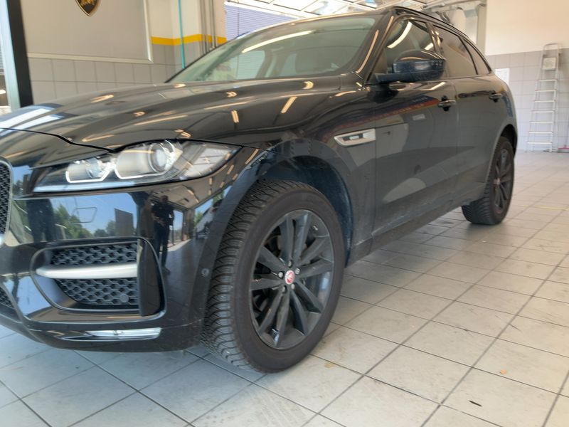 Jaguar F-Pace 25d R-Sport AWD — zdjęcie 2