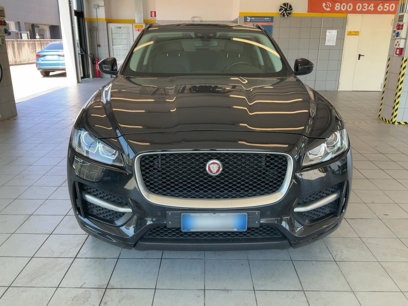 Jaguar F-Pace 25d R-Sport AWD — zdjęcie 9