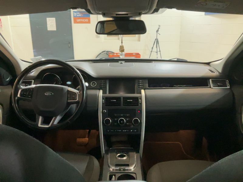 Land Rover Discovery Sport 2.0 Td4 SE AWD 2019 – снимка 17
