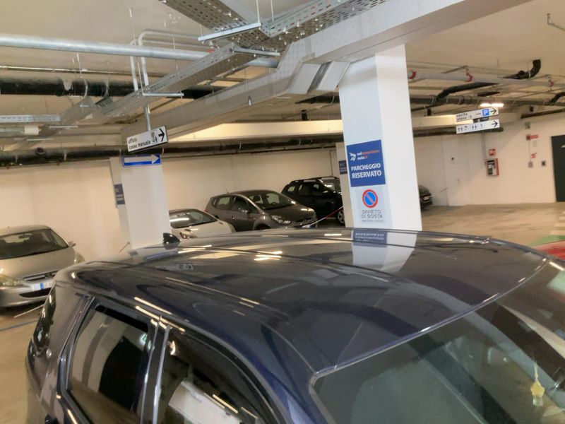 Land Rover Discovery Sport 2.0 Td4 SE AWD 2019 – снимка 13