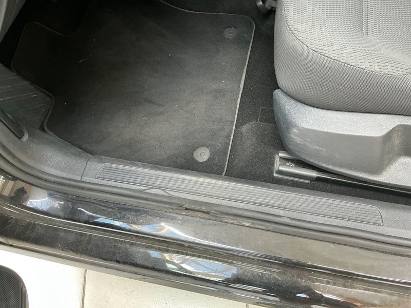 Volkswagen Golf VII 1.6 TDI Comfortline BlueMotion Tech 2015 – снимка 27