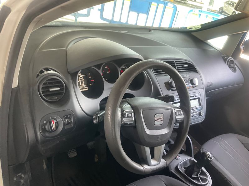 Seat Altea 1.6 TDI 4Kids Reference Ecomotive 2013 – снимка 13
