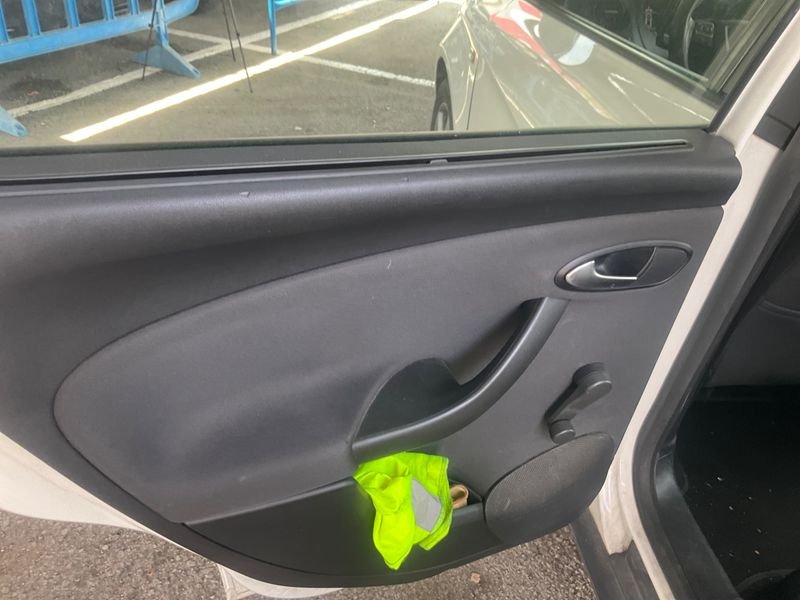 Seat Altea 1.6 TDI 4Kids Reference Ecomotive 2013 – снимка 10