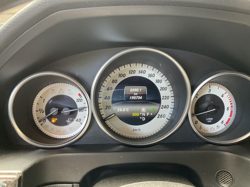 Mercedes-Benz E-Klasse E 350 CDI T 4Matic BlueTEC Avantgarde 2014 – снимка 18