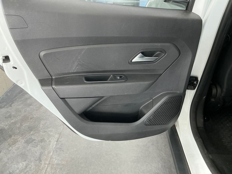 Dacia Duster 1.5 Blue dCi Prestige 2019 – снимка 23