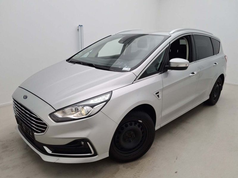 Ford S-Max 2.5 Hybrid Titanium