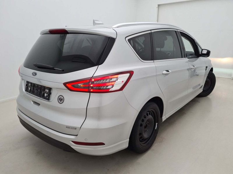 Ford S-Max 2.5 Hybrid Titanium — zdjęcie 2