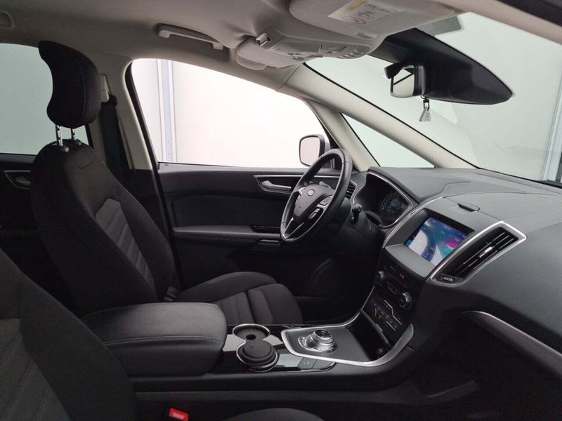 Ford S-Max 2.5 Hybrid Titanium — zdjęcie 3