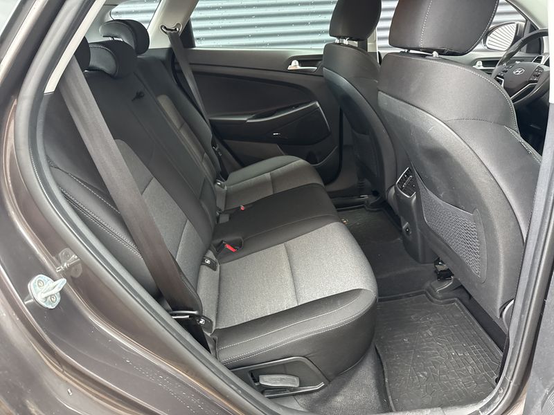 Hyundai Tucson 1.6 TGDI Trend 4WD — zdjęcie 14