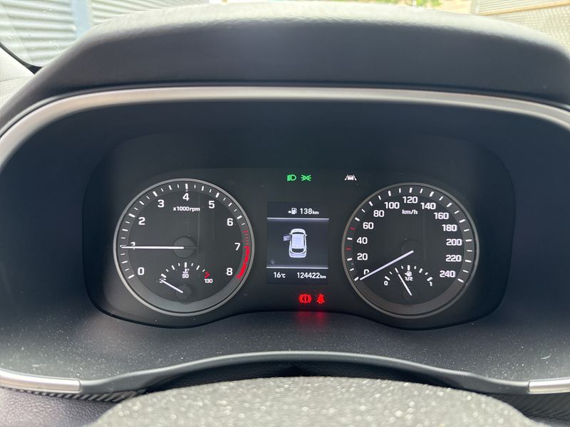 Hyundai Tucson 1.6 TGDI Trend 4WD — zdjęcie 12