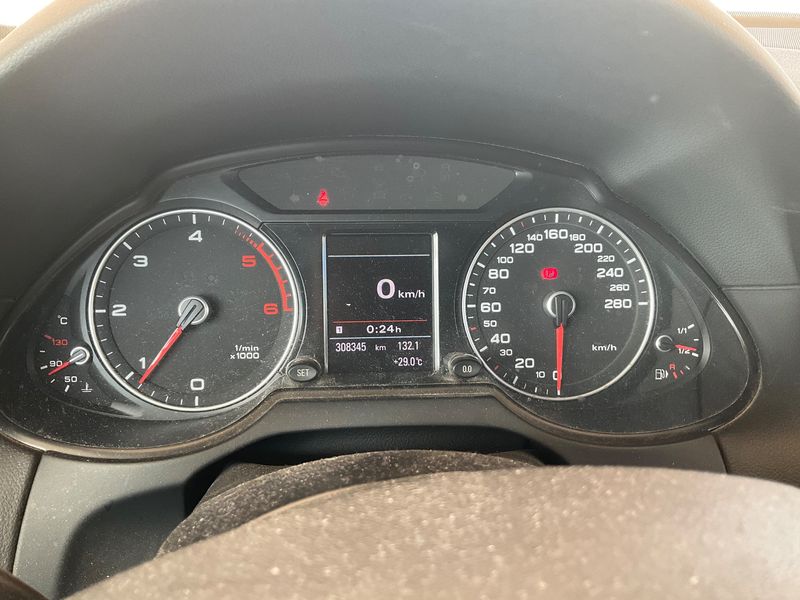 Audi Q5 2.0 TDI Advance 2013 – снимка 18