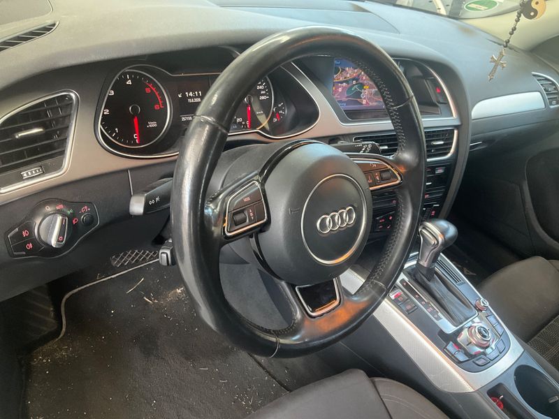 Audi A4 2.0 TDI Ambition 2013 – снимка 27