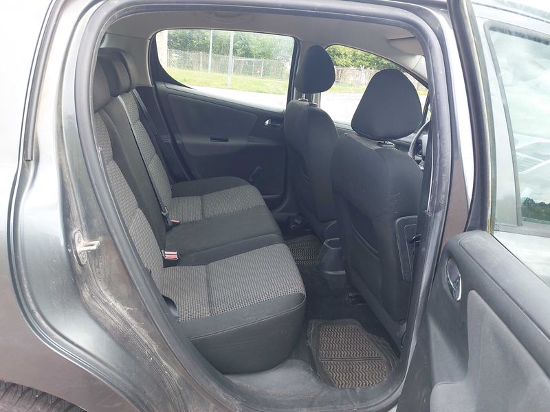 Peugeot 207 1.6 HDi Premium — zdjęcie 13