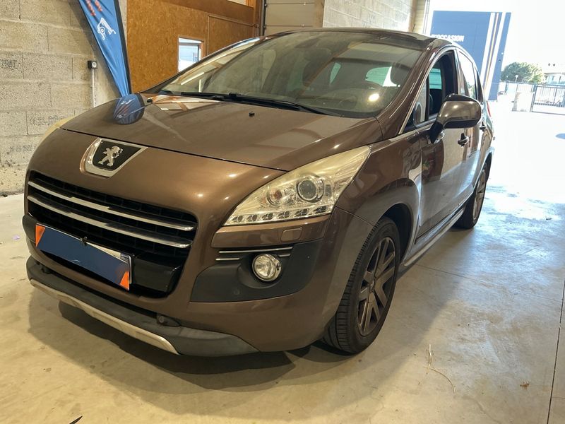 3008 2.0 HDi Hybrid4