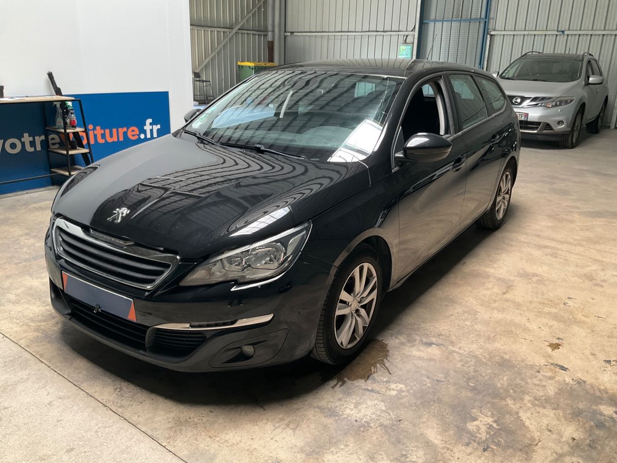 Peugeot 308 2016 — photo 1