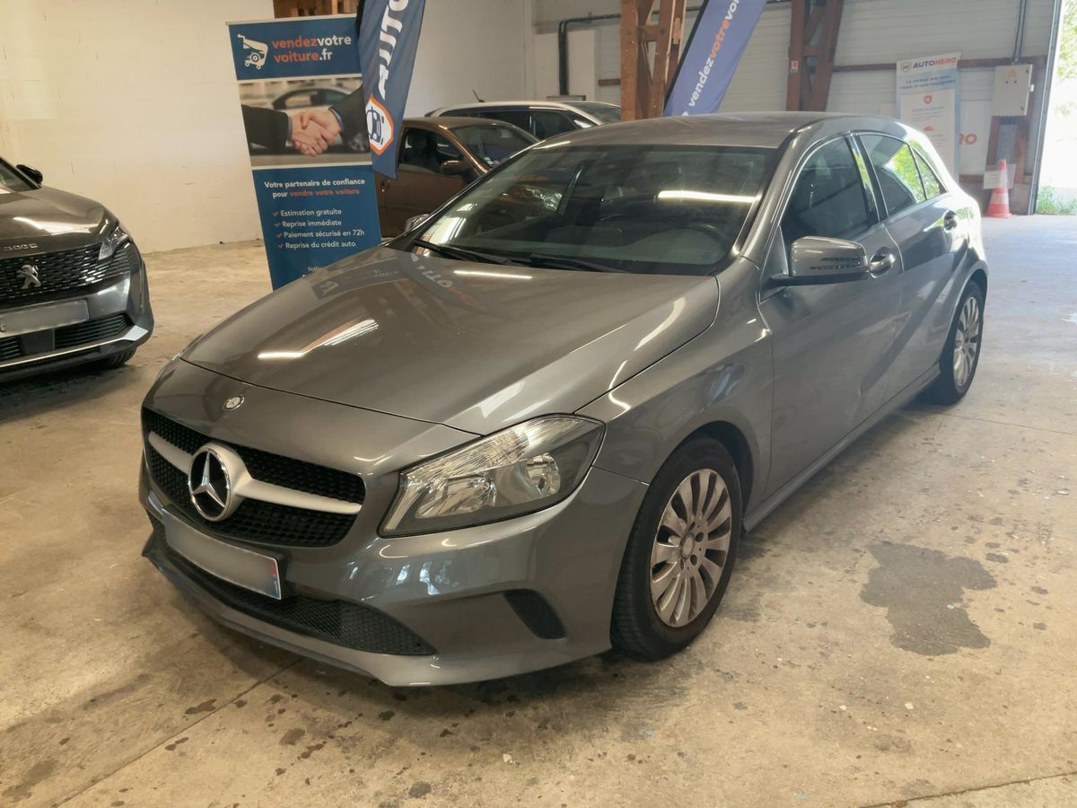 Mercedes-Benz A-Klasse 2016 — photo 1