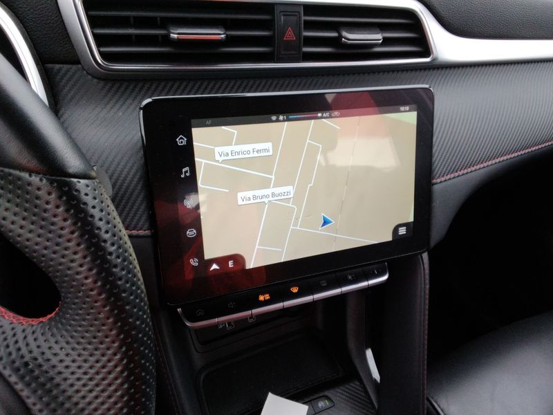 MG ZS 1.5 VTi Luxury — zdjęcie 13