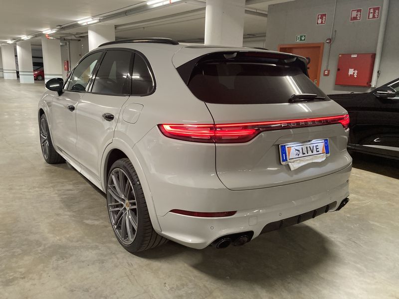 Porsche Cayenne E-Hybrid — zdjęcie 3